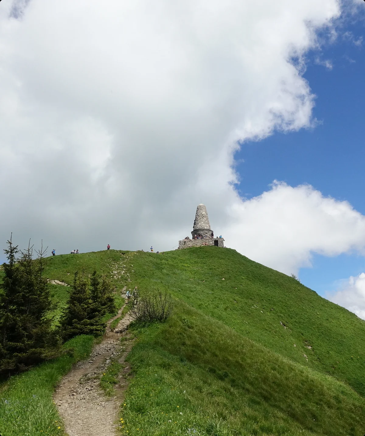 Grünten mit Blickl auf das Kriegerdenkmal | © DAV Sektion Geltendorf